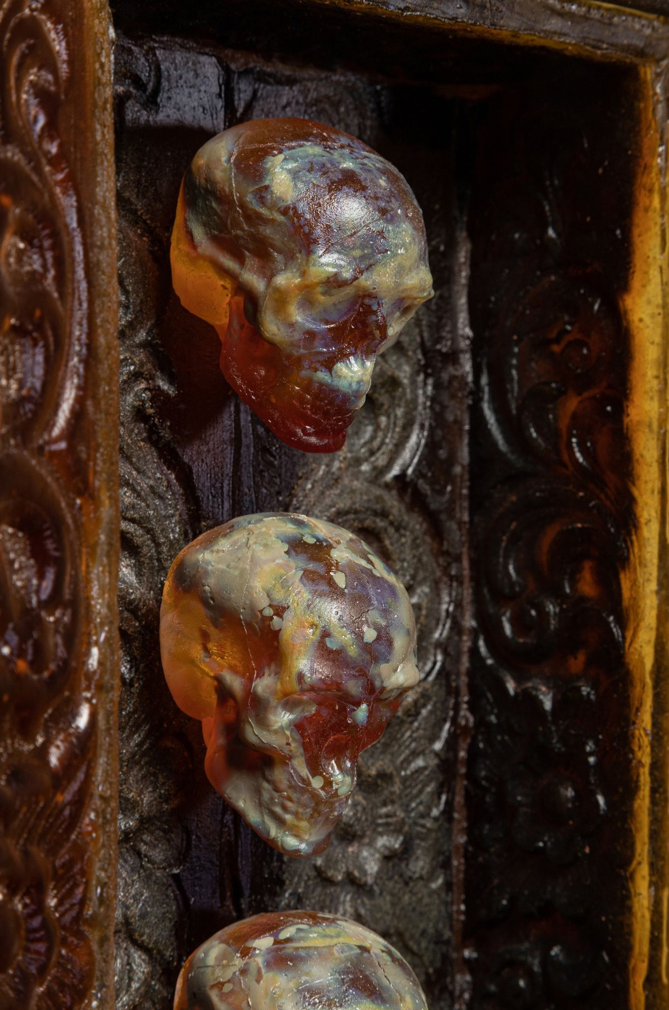 judeglass amber skull cabinet cast glass art detail